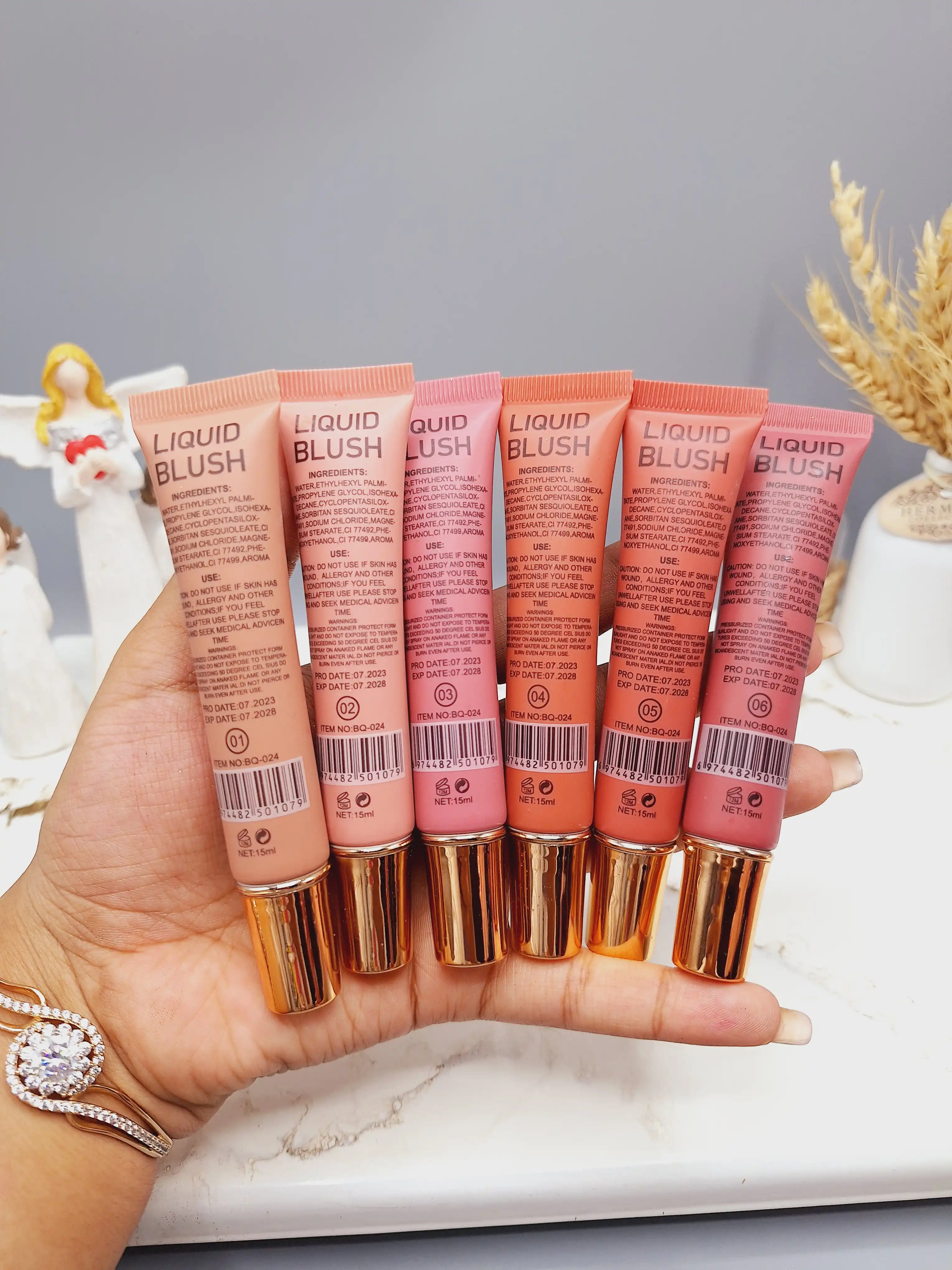 رژ گونه مایع تیوپی هدی موجی کد 024