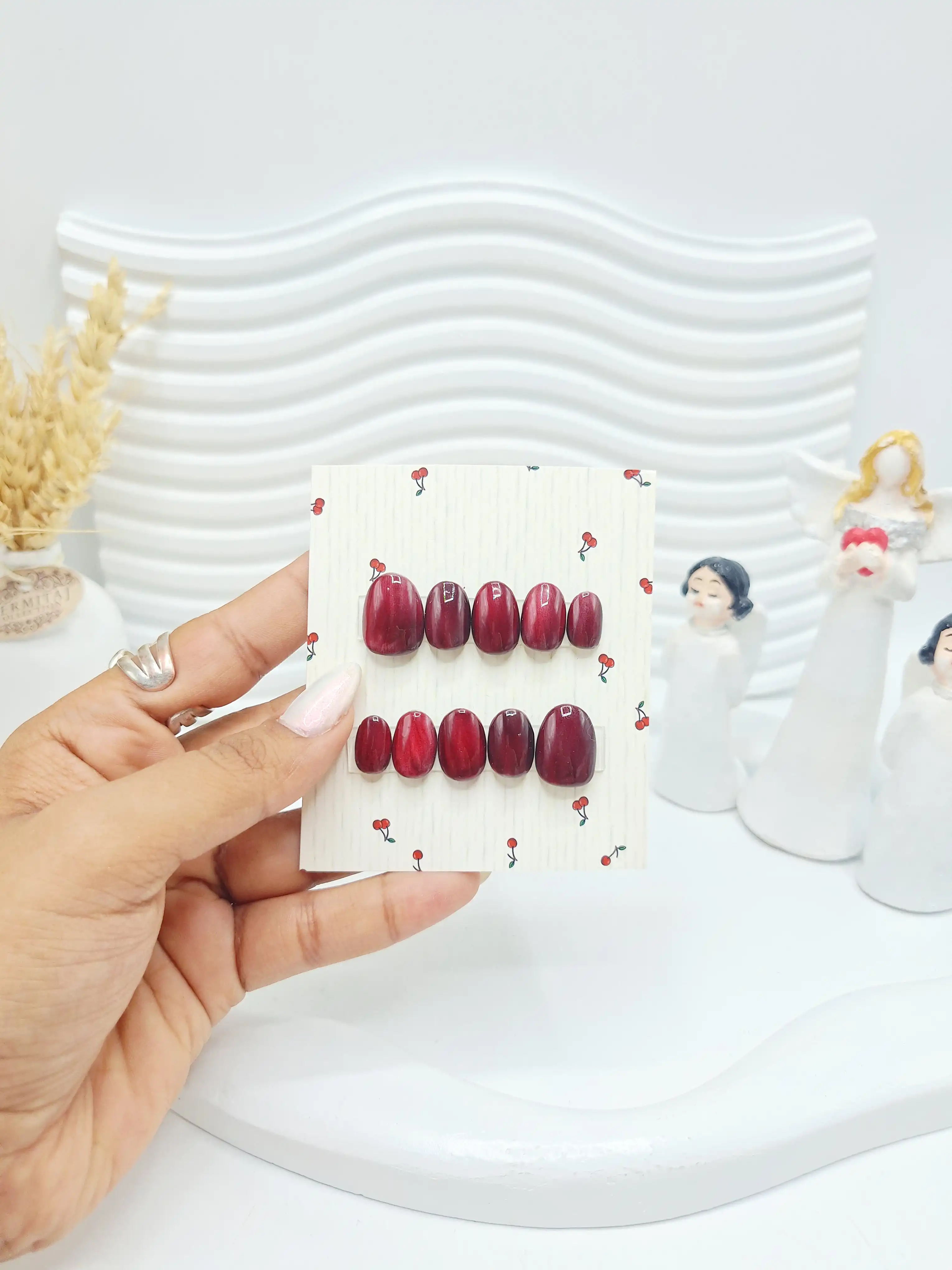 ناخن مصنوعی پا دست ساز با مواد کاشت مدل آیس چری زرشکی ( ب همراه پک اختصادی)